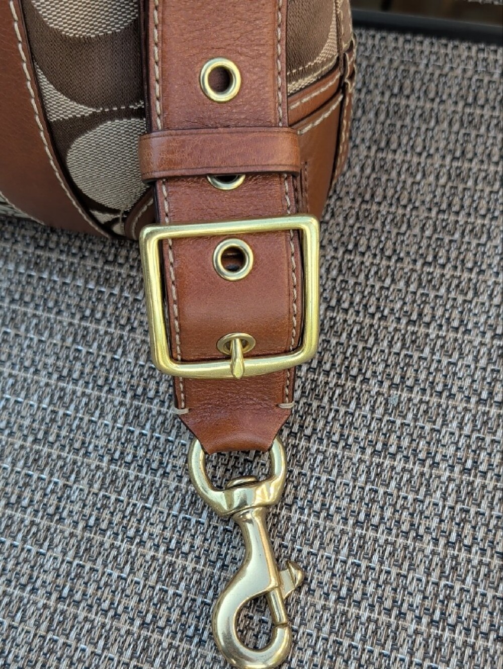 Coach Hampton Signature Shoulder Crossbody (F10542) - Picture 2 of 16